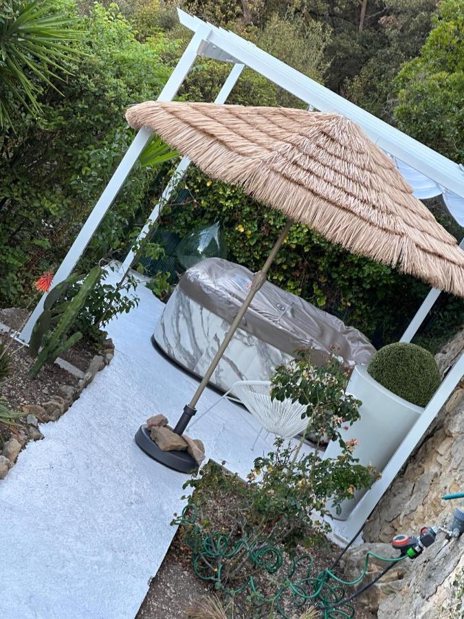 La Maison De Doms Avec Jacuzzi Et Vue Mer Cassis Eksteriør bilde