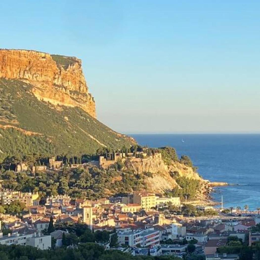 La Maison De Doms Avec Jacuzzi Et Vue Mer Cassis Eksteriør bilde