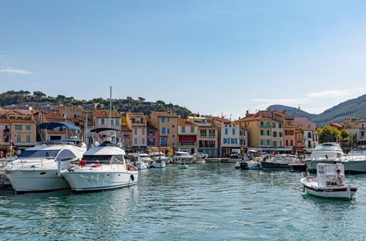 La Maison De Doms Avec Jacuzzi Et Vue Mer Cassis Eksteriør bilde