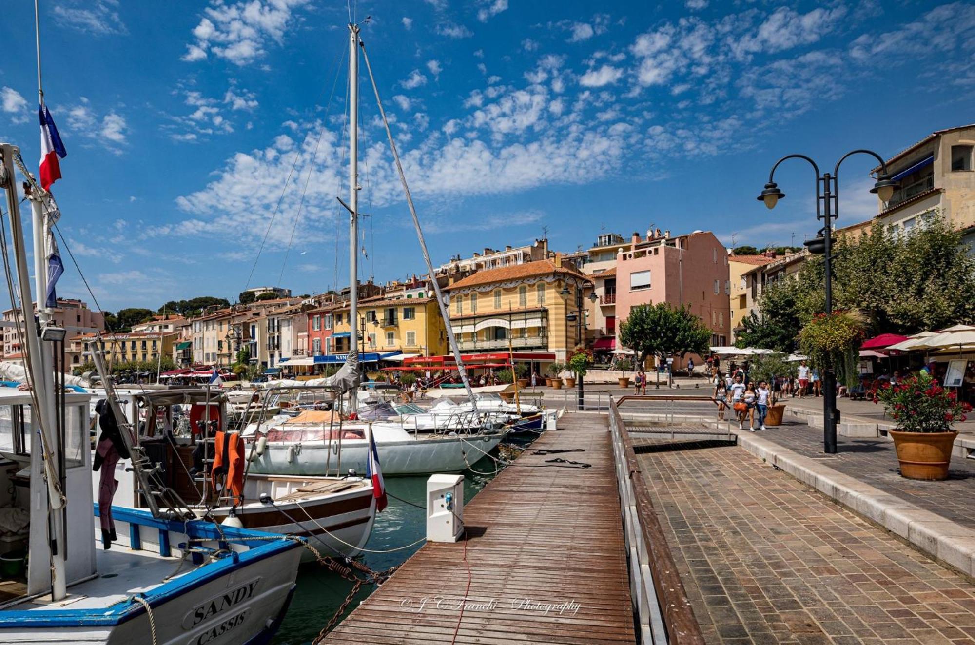 La Maison De Doms Avec Jacuzzi Et Vue Mer Cassis Eksteriør bilde